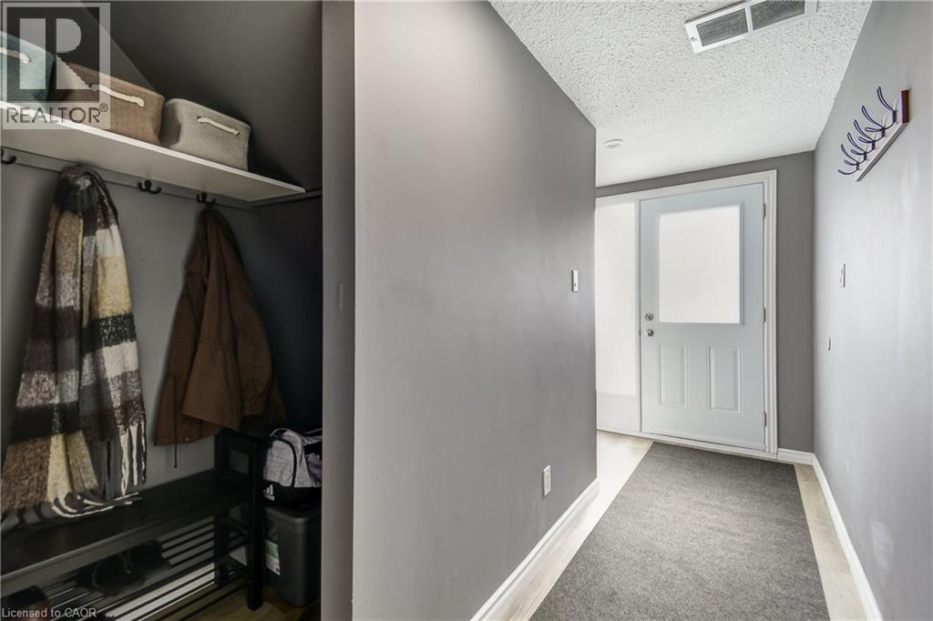 135 Chalmers Street S Unit# 18, Cambridge, Ontario  N1R 6M2 - Photo 5 - 40828265