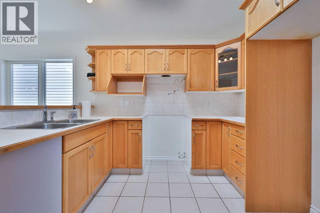 406 Kodiak Boulevard N, Lethbridge, Alberta  T1H 6T6 - Photo 13 - A2306036