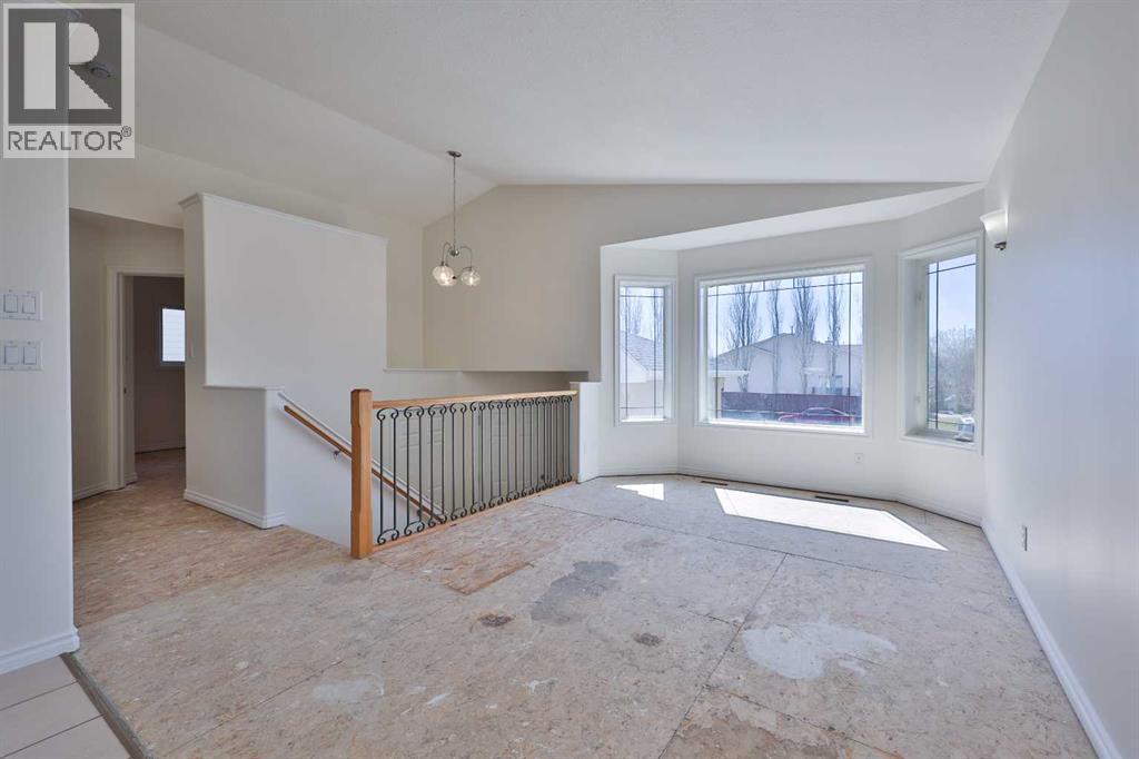 406 Kodiak Boulevard N, Lethbridge, Alberta  T1H 6T6 - Photo 6 - A2306036