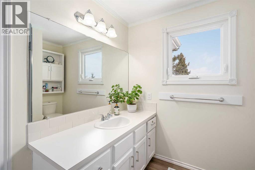 43 Millrise Crescent SW, Calgary, Alberta  T2Y 2H7 - Photo 32 - A2288261
