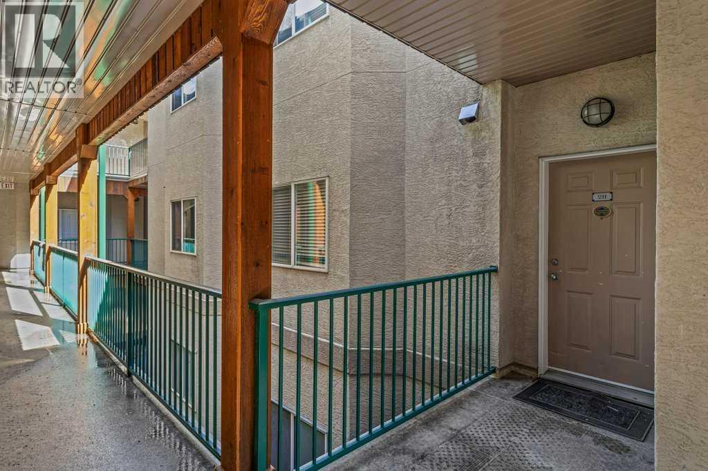 211, 176 Kananaskis Way, Canmore, Alberta  T1W 3E4 - Photo 2 - A2309192
