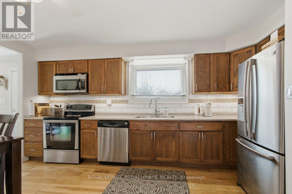 86 Store Street, Quinte West, Ontario  K8V 4J2 - Photo 16 - X13099038