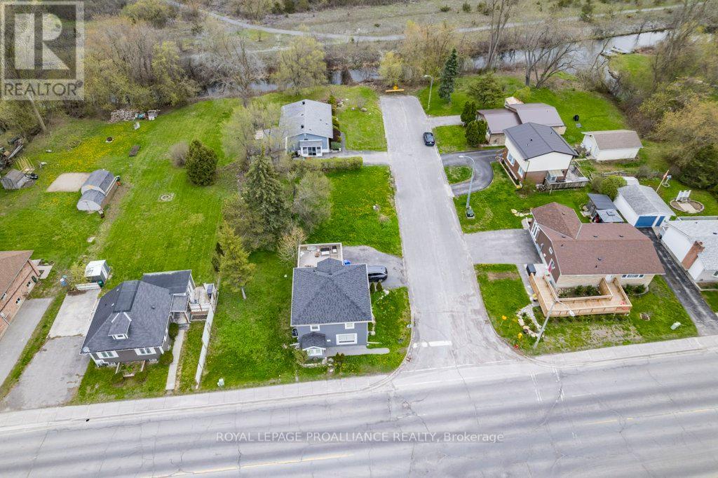86 Store Street, Quinte West, Ontario  K8V 4J2 - Photo 7 - X13099038