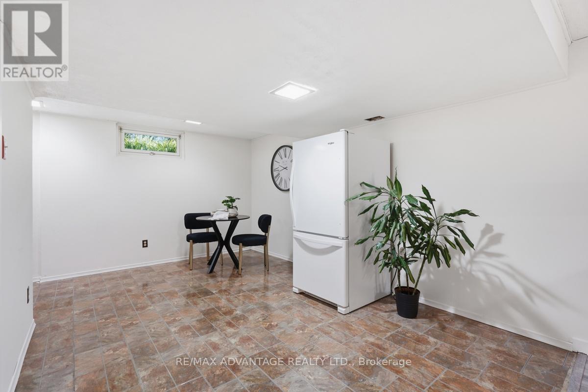 937 Luxton Drive, London North, Ontario  N6H 3E1 - Photo 30 - X13099050