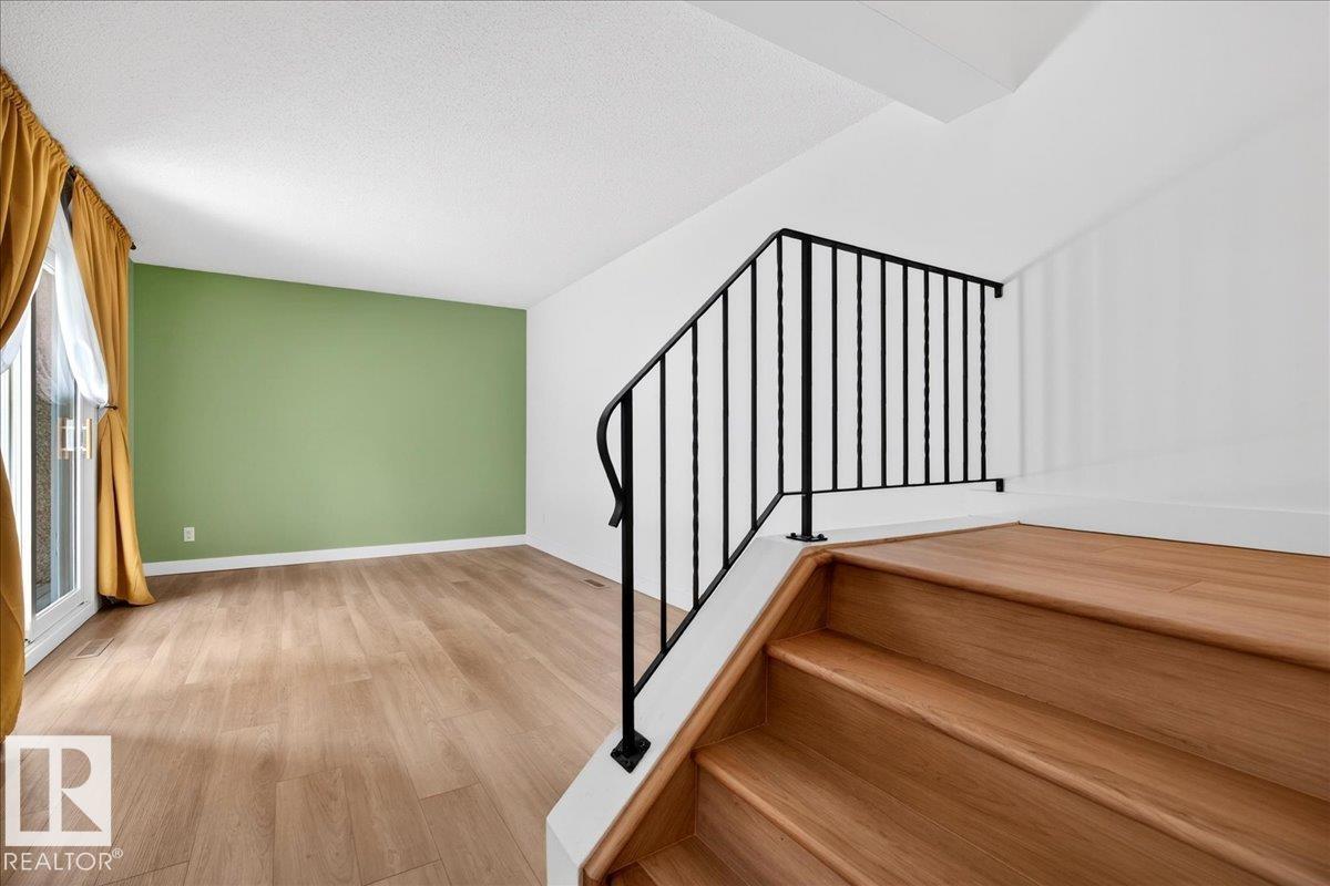 114 Kaskitayo Co Nw, Edmonton, Alberta  T6J 3T3 - Photo 4 - E4486377