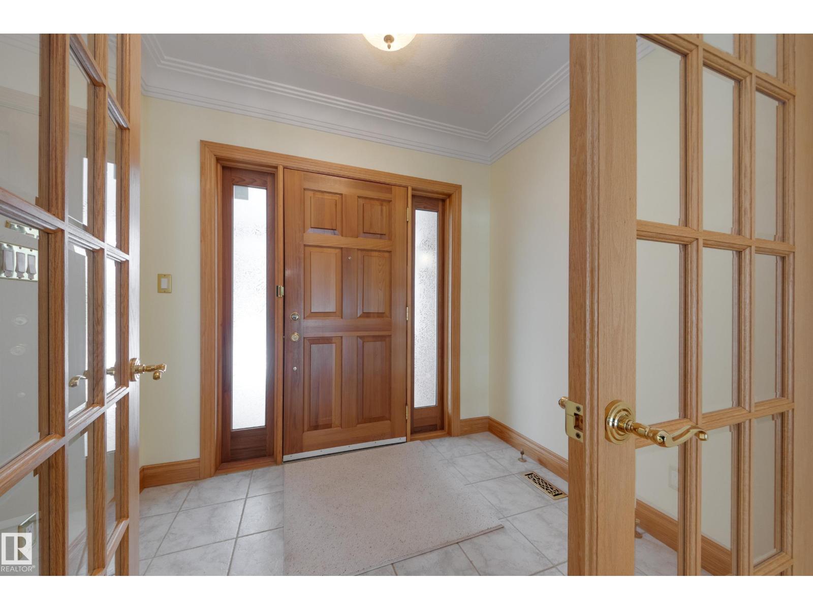 18 Westbrook Dr Nw, Edmonton, Alberta  T6J 2C9 - Photo 3 - E4486379