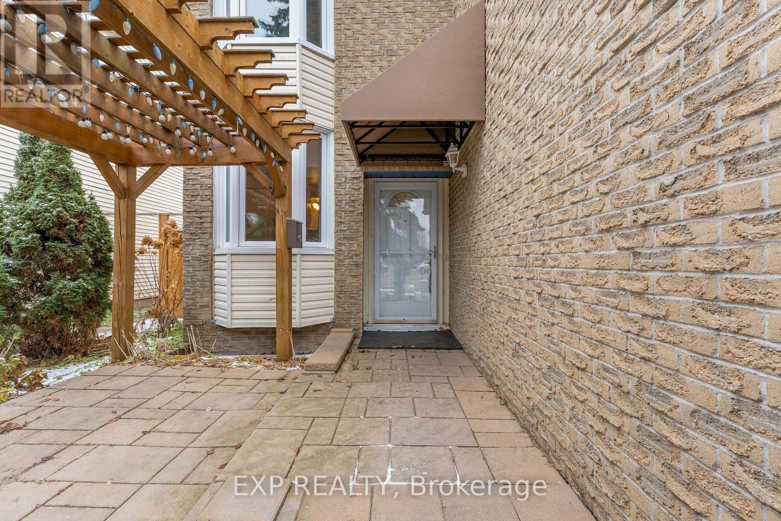 1626 Prestwick Drive, Ottawa, Ontario  K1E 2Y1 - Photo 4 - X13098984