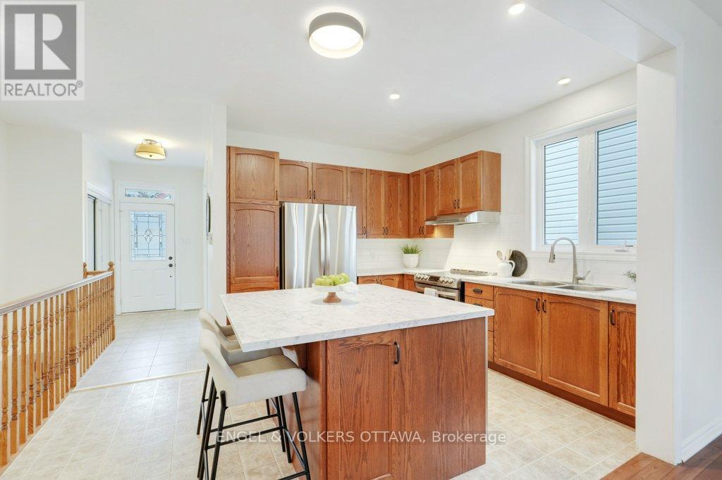 2531 Stone Cove Crescent, Ottawa, Ontario  K2J 0T2 - Photo 6 - X13099060