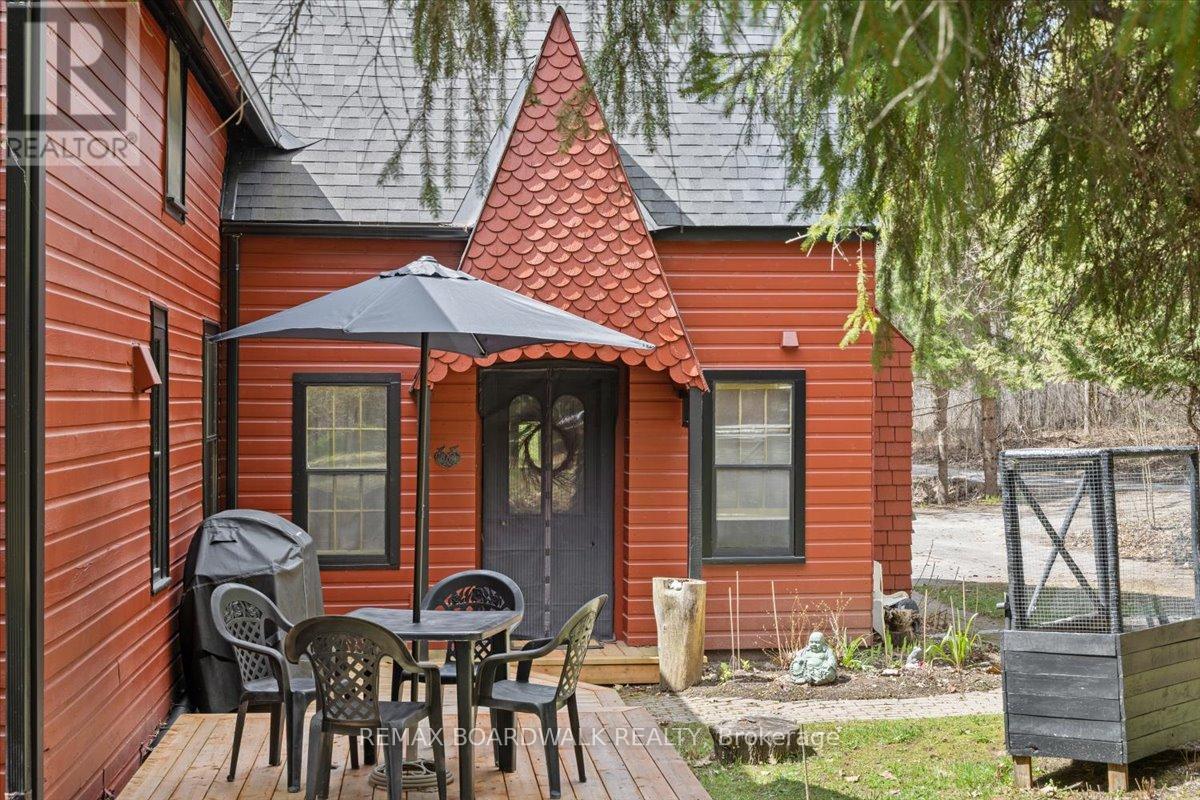 105 Purdons Bay Road, Lanark Highlands, Ontario  K0G 1M0 - Photo 2 - X13099076
