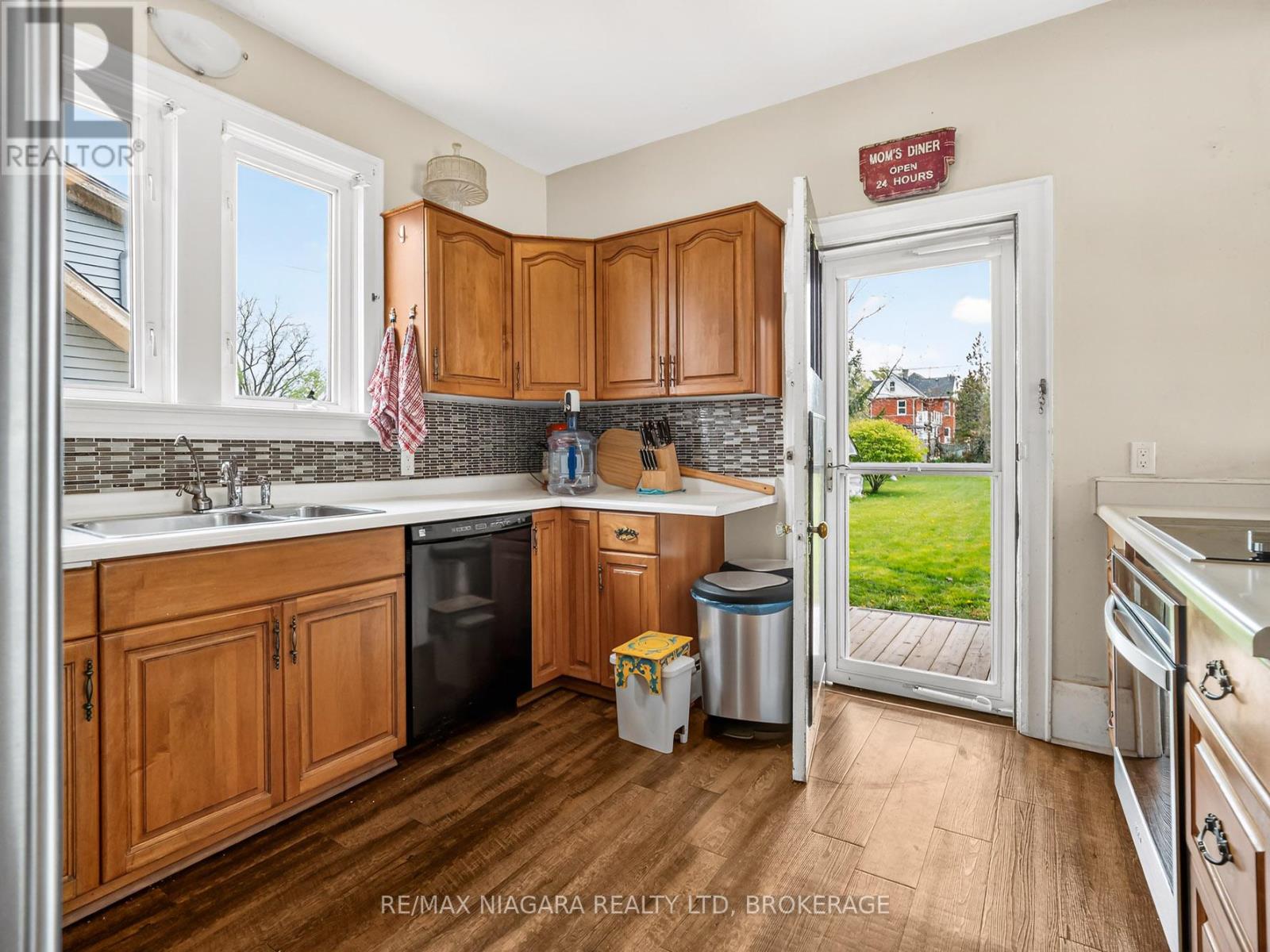 37 Highland Avenue, Fort Erie, Ontario  L2A 2X6 - Photo 13 - X13099208