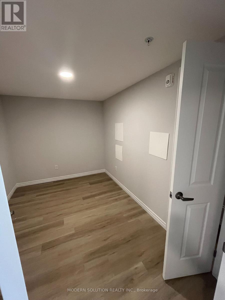 807 - 425 Watson Parkway N, Guelph, Ontario  N1E 7K5 - Photo 8 - X12860902