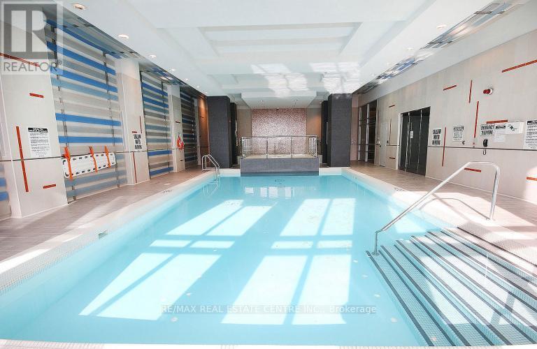 2208 - 330 Burnhamthorpe Road W, Mississauga, Ontario  L5B 0E1 - Photo 4 - W13073874
