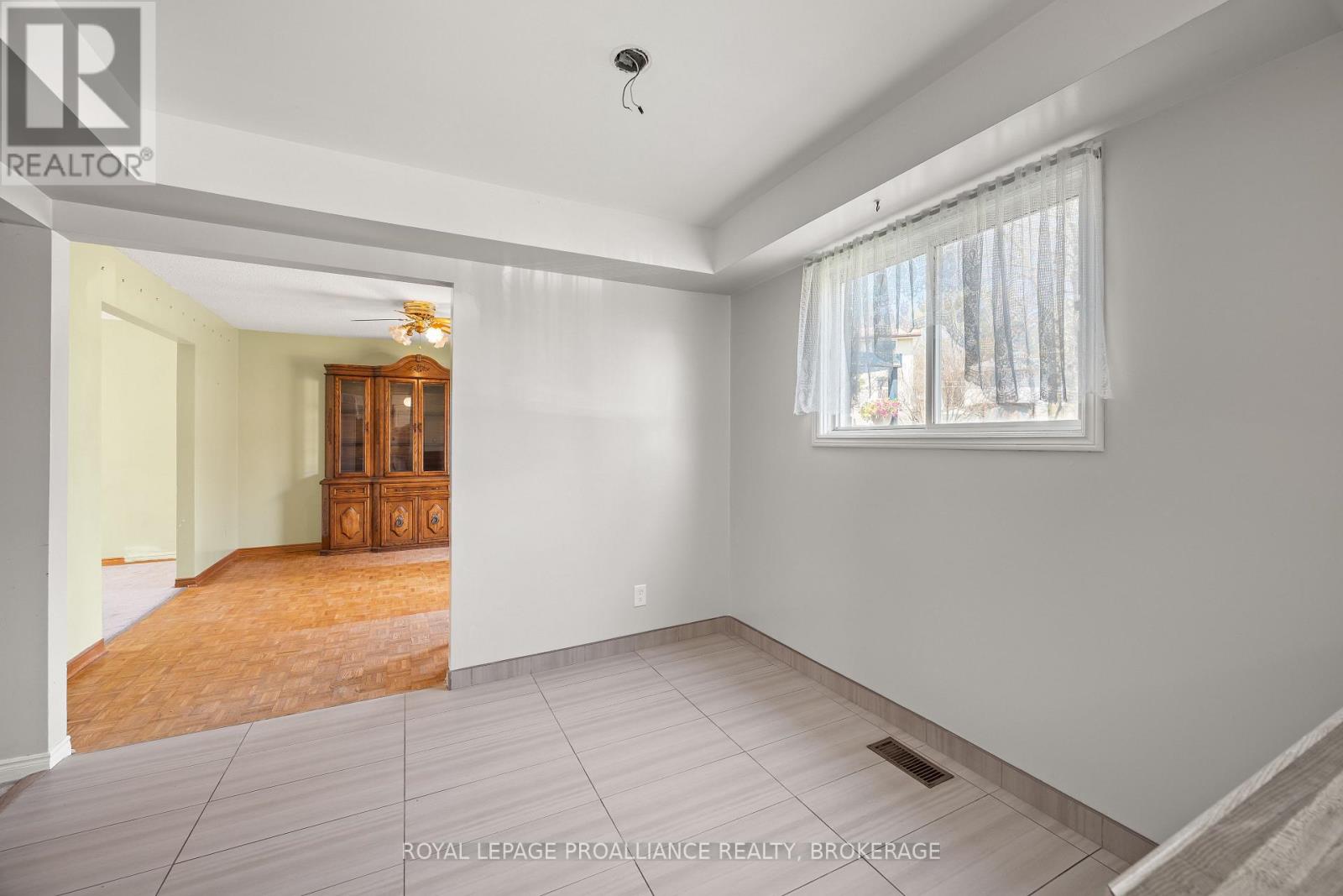 139 Dauphin Avenue, Kingston, Ontario  K7K 6W3 - Photo 16 - X13098182