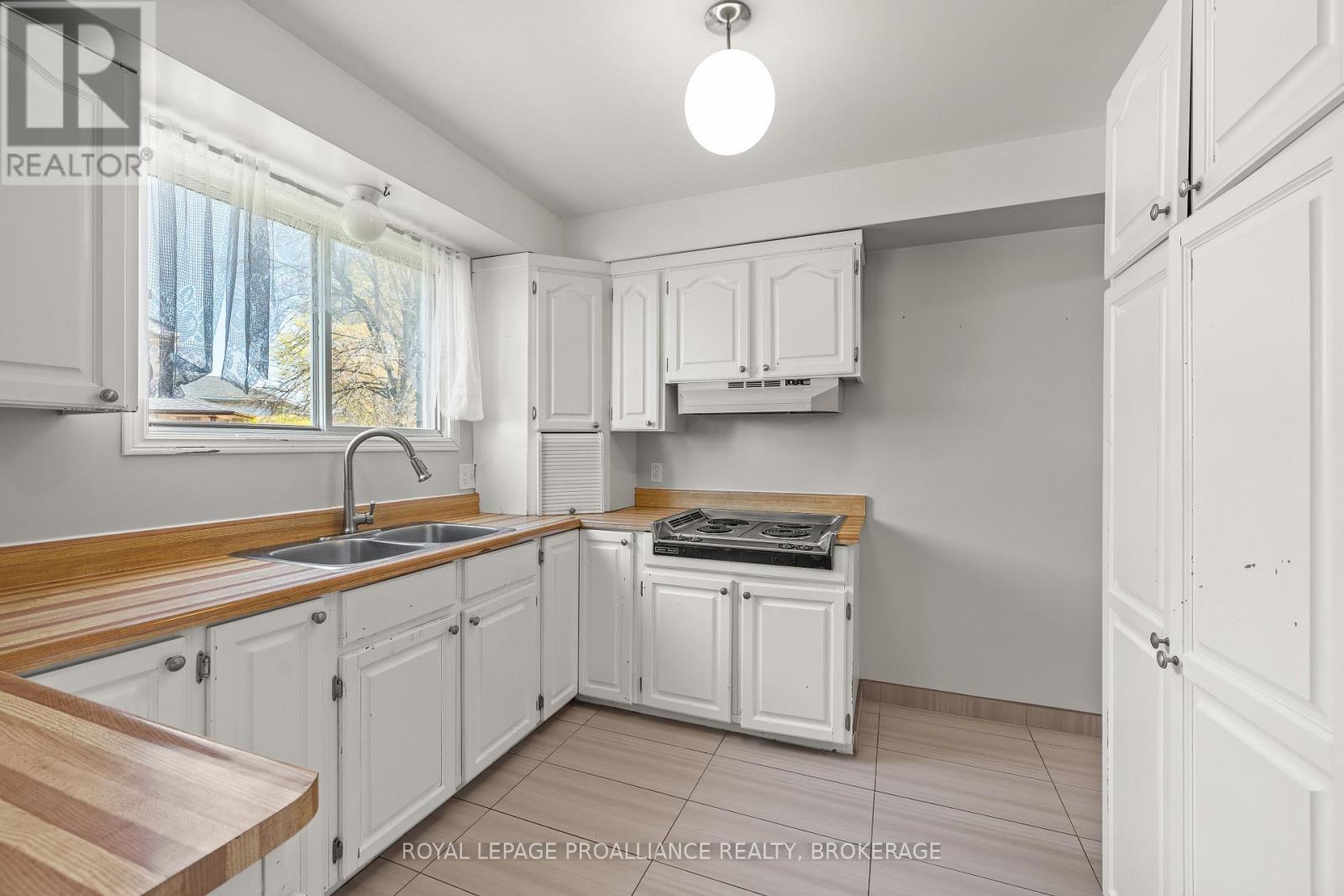 139 Dauphin Avenue, Kingston, Ontario  K7K 6W3 - Photo 17 - X13098182