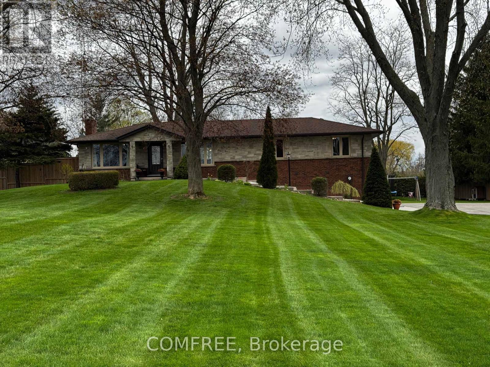15 ORKNEY ROAD, Hamilton, Ontario