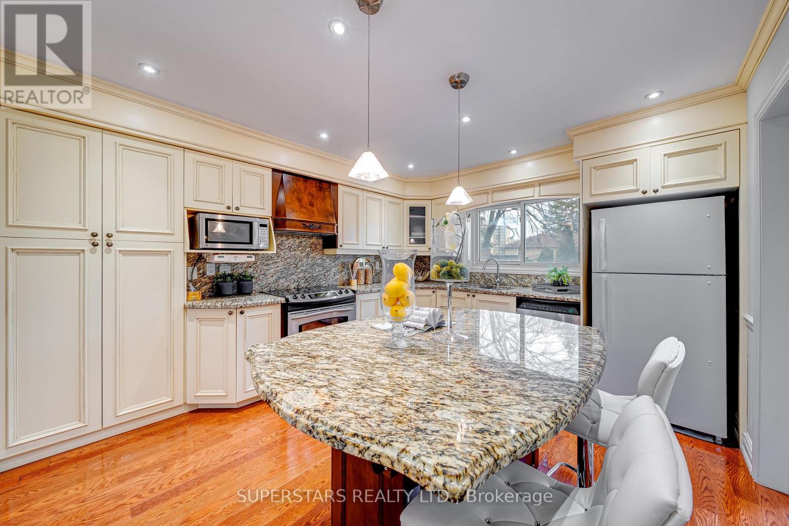 76 Hobart Drive, Toronto, Ontario  M2J 3J7 - Photo 12 - C13098952