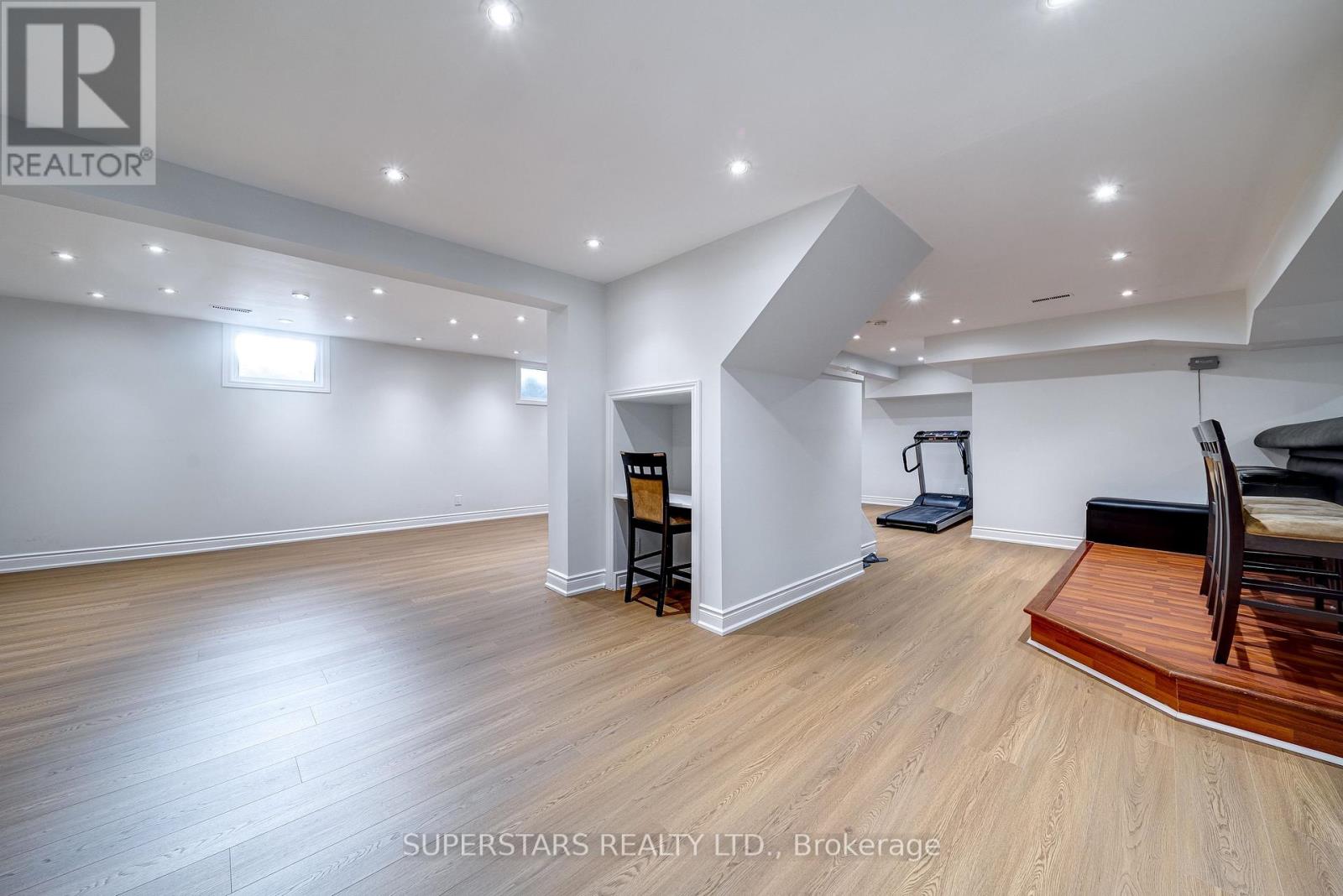 76 Hobart Drive, Toronto, Ontario  M2J 3J7 - Photo 34 - C13098952
