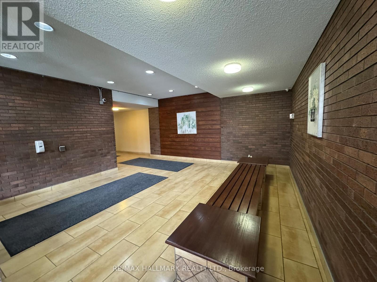 212 - 10 Sunrise Avenue, Toronto, Ontario  M4A 2R1 - Photo 4 - C13099002
