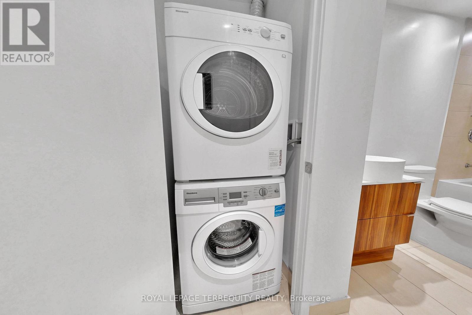2802 - 185 Roehampton Avenue, Toronto, Ontario  M4P 0C6 - Photo 18 - C13099282