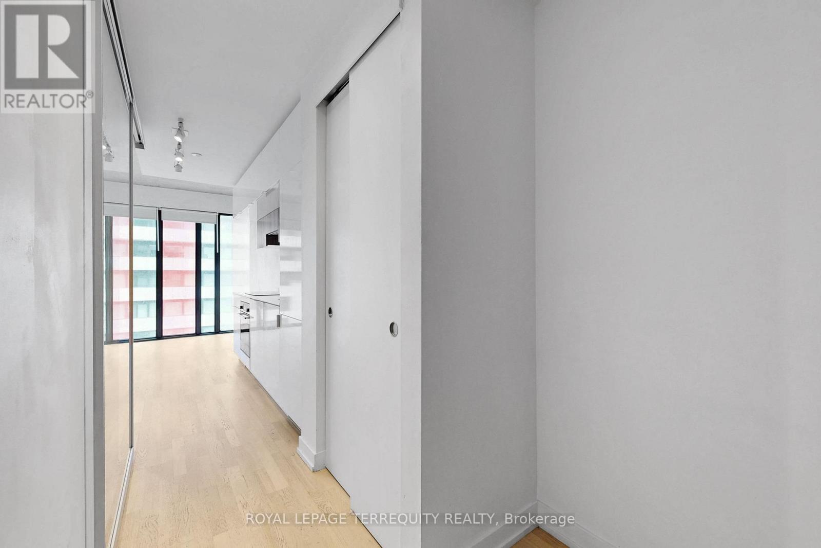 2802 - 185 Roehampton Avenue, Toronto, Ontario  M4P 0C6 - Photo 4 - C13099282