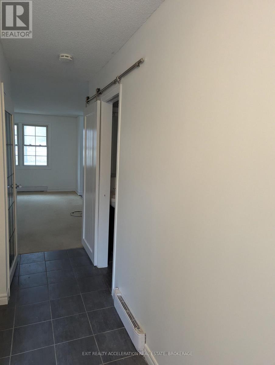17 - 19 Macphearson Avenue, Kingston, Ontario  K7M 6W4 - Photo 2 - X13098980