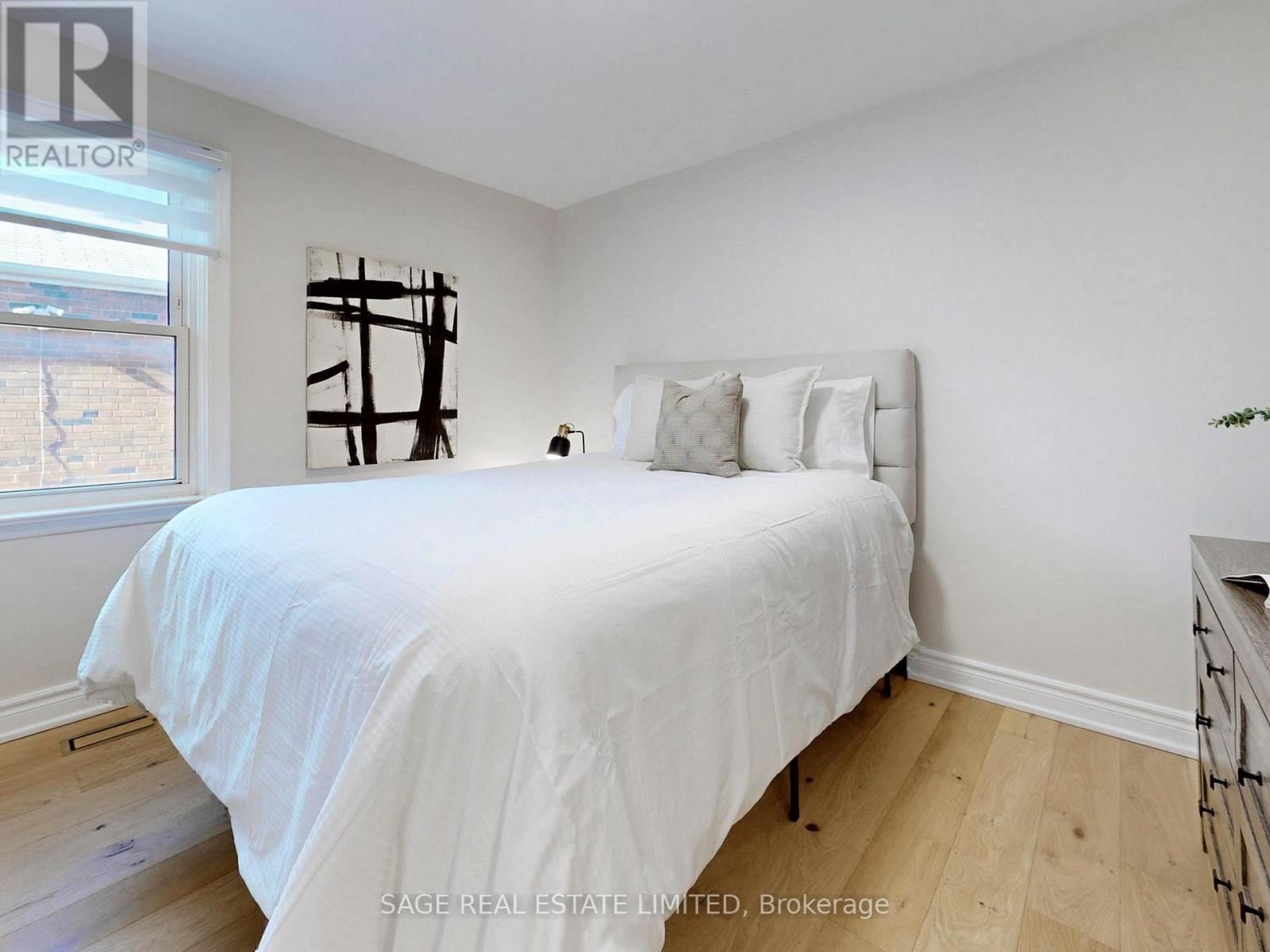 8 Lombardy Crescent, Toronto, Ontario  M1K 4N8 - Photo 12 - E13098966