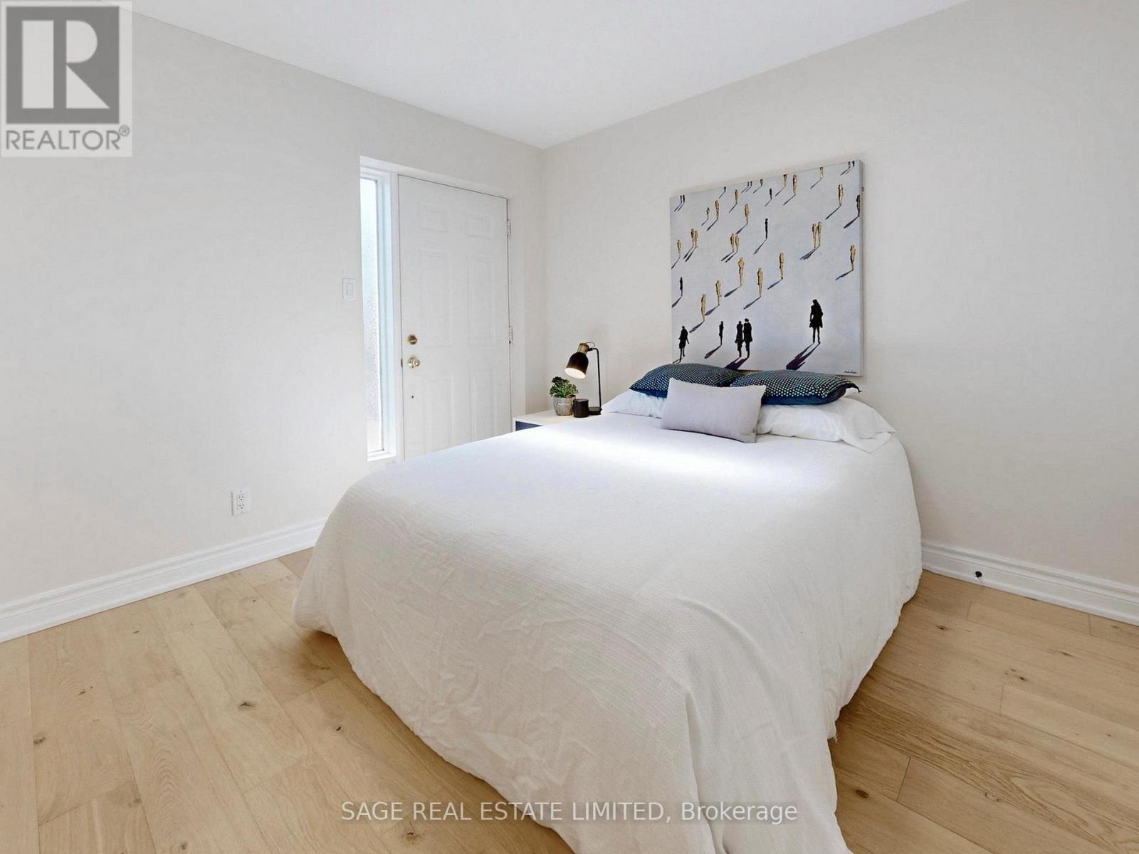 8 Lombardy Crescent, Toronto, Ontario  M1K 4N8 - Photo 16 - E13098966