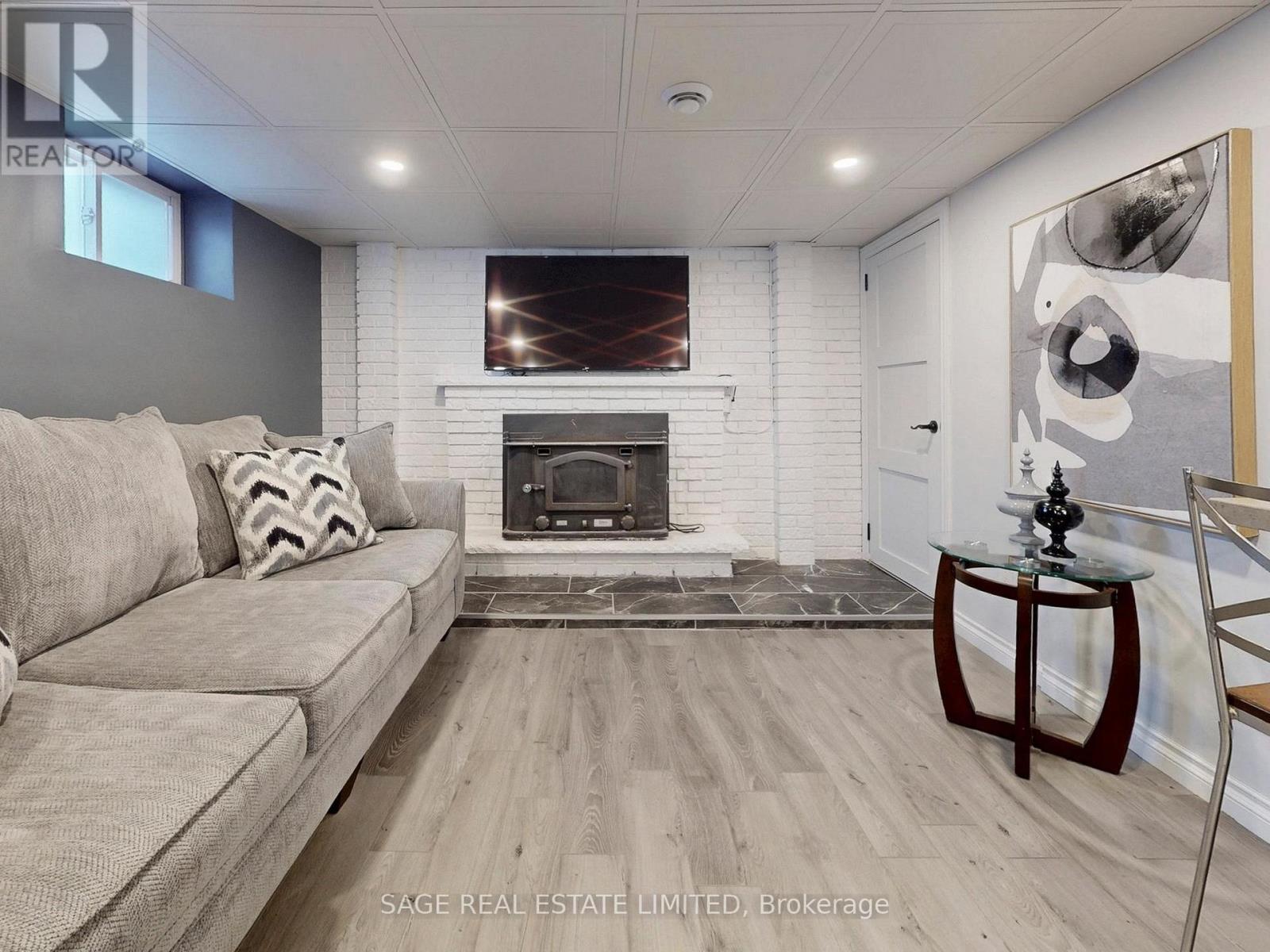 8 Lombardy Crescent, Toronto, Ontario  M1K 4N8 - Photo 25 - E13098966