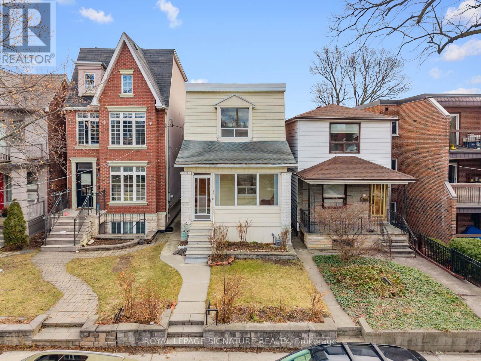 45 EATON AVENUE, Toronto, Ontario