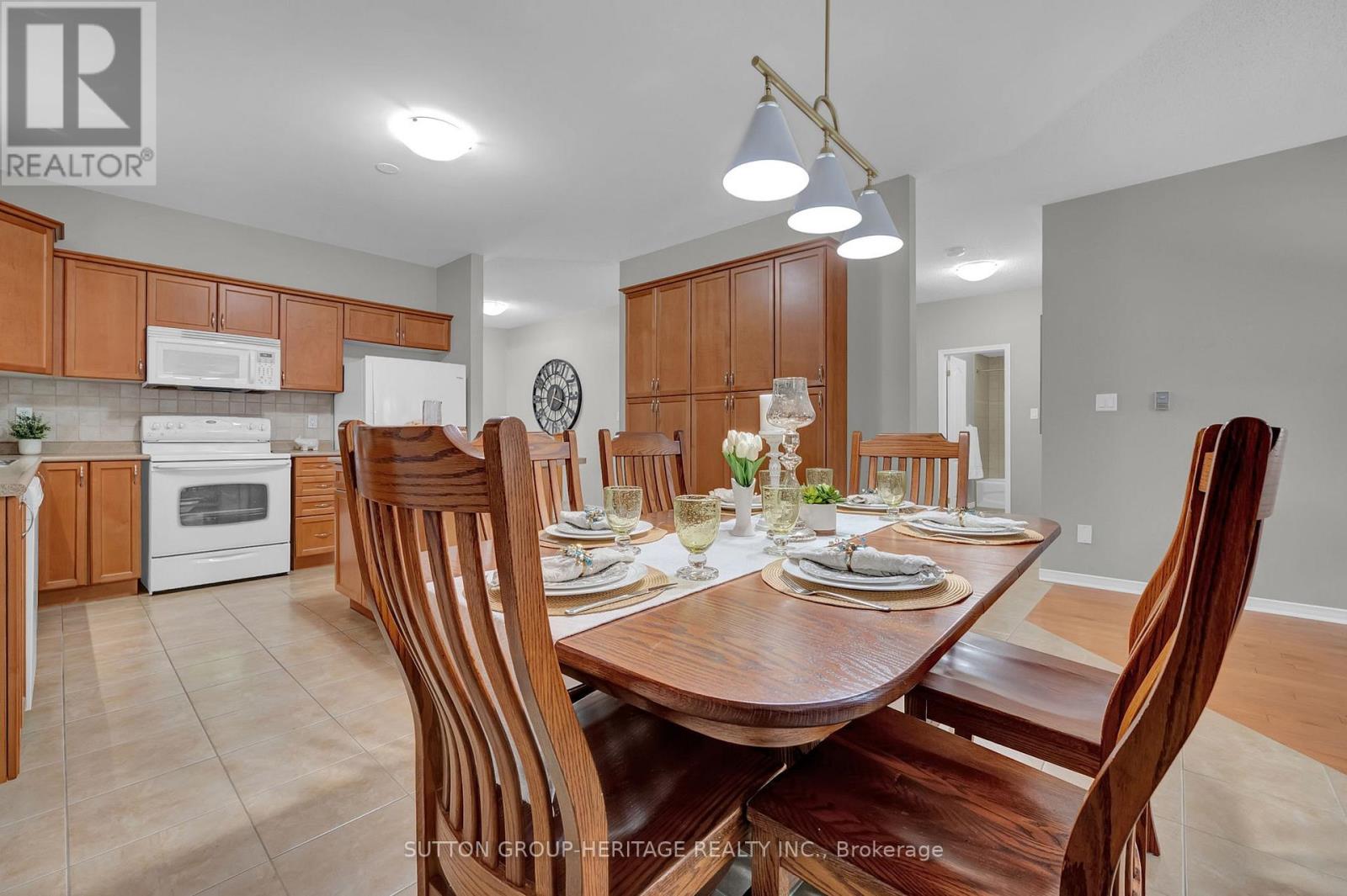 951 Barbados Street, Oshawa, Ontario  L1J 0A6 - Photo 15 - E13099106