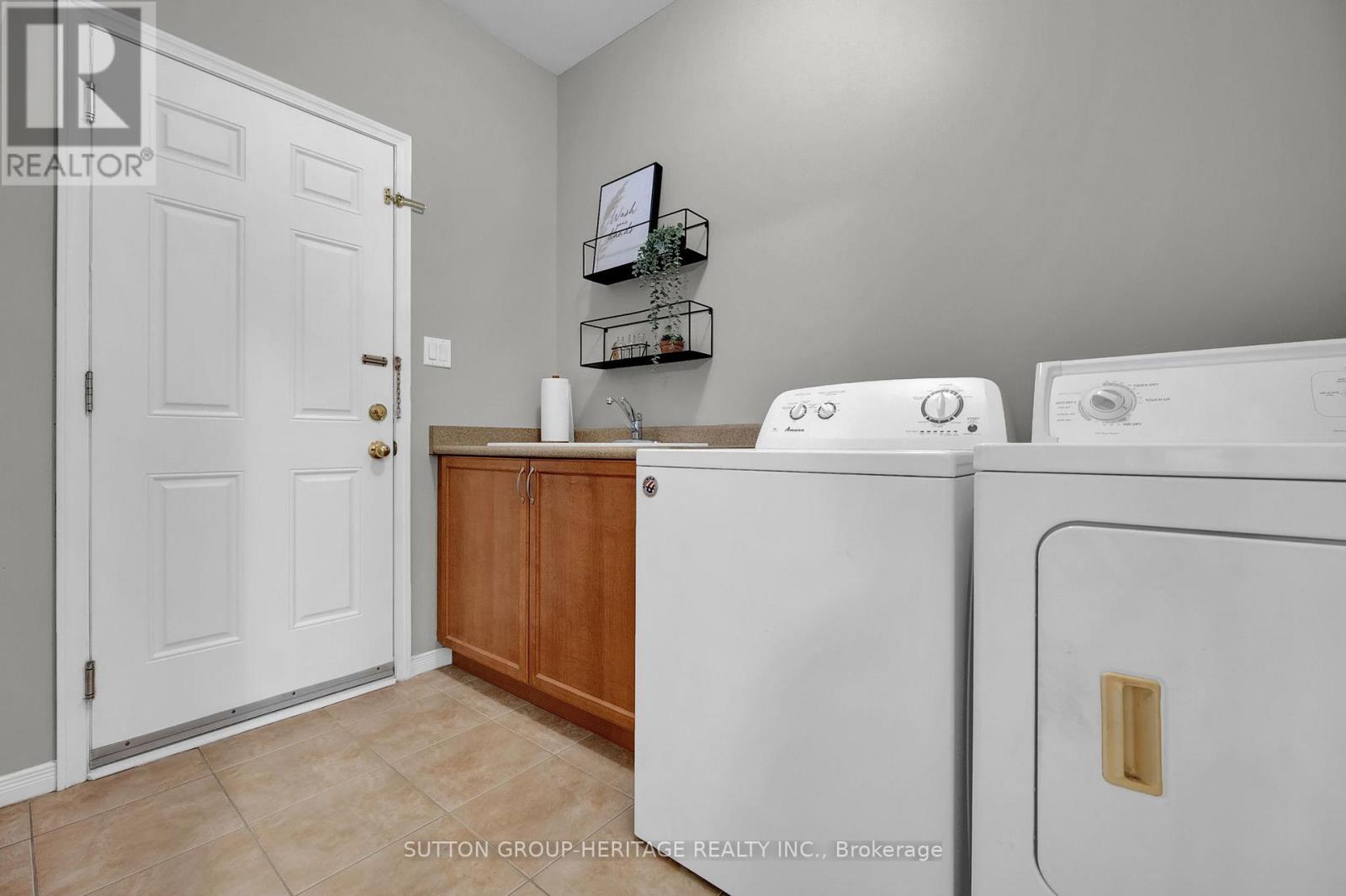 951 Barbados Street, Oshawa, Ontario  L1J 0A6 - Photo 33 - E13099106