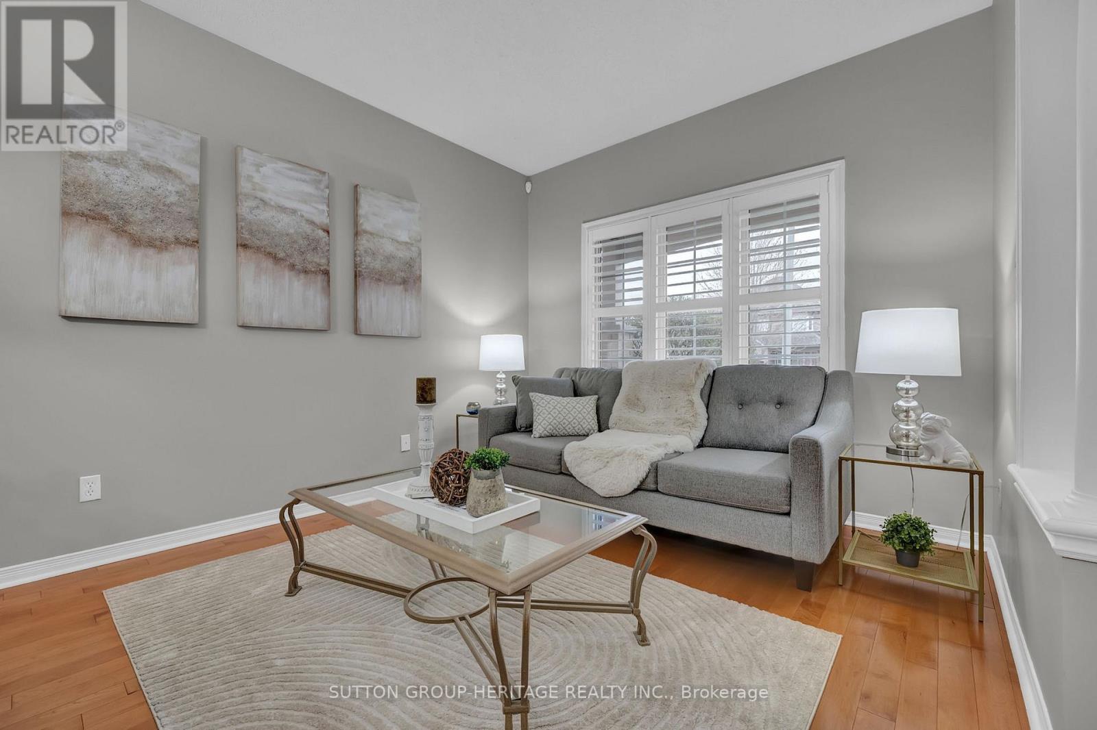 951 Barbados Street, Oshawa, Ontario  L1J 0A6 - Photo 6 - E13099106