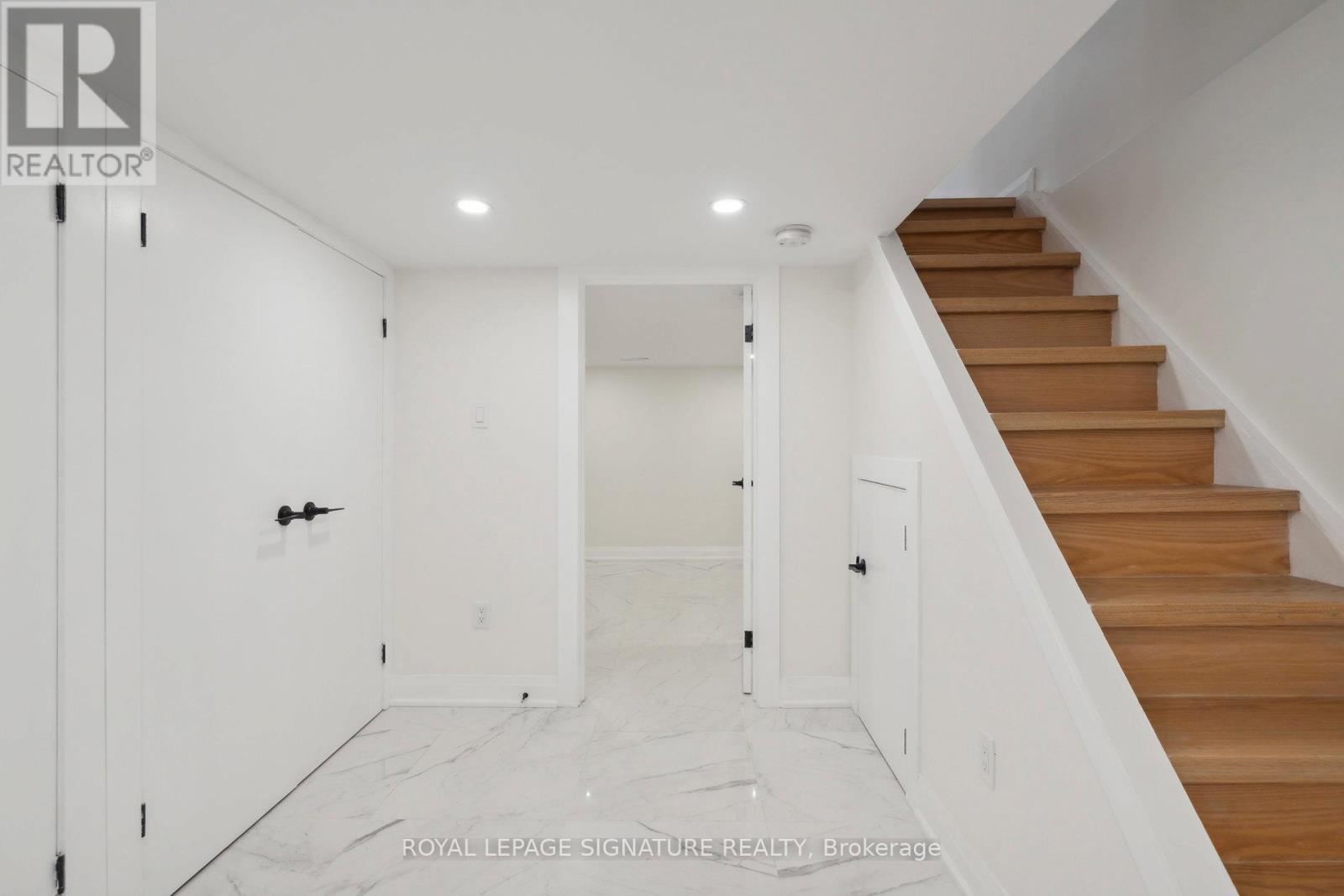 Lower - 36 Tennis Crescent, Toronto, Ontario  M4K 1J3 - Photo 1 - E13099132