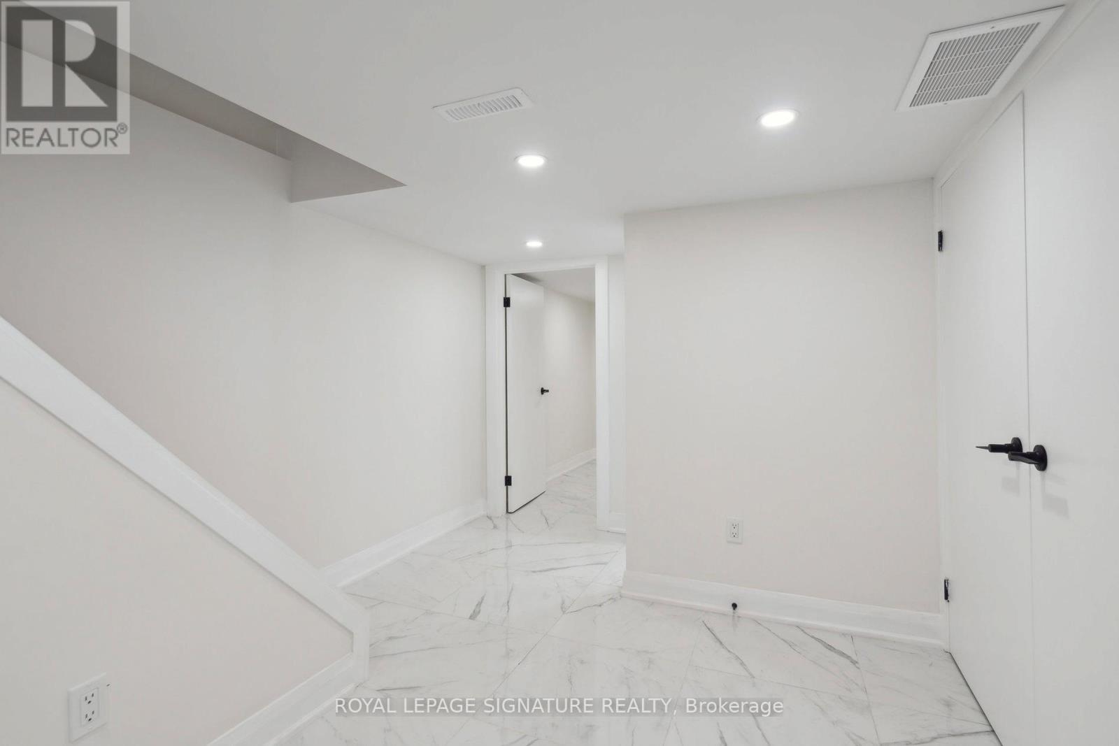 Lower - 36 Tennis Crescent, Toronto, Ontario  M4K 1J3 - Photo 2 - E13099132