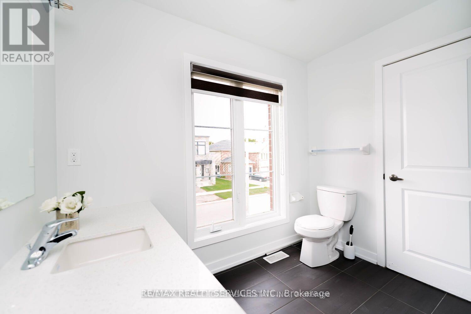 98 Pine Gate Place E, Whitby, Ontario  L1R 2M5 - Photo 23 - E13099220