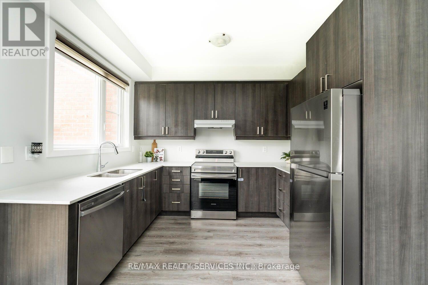 98 Pine Gate Place E, Whitby, Ontario  L1R 2M5 - Photo 9 - E13099220