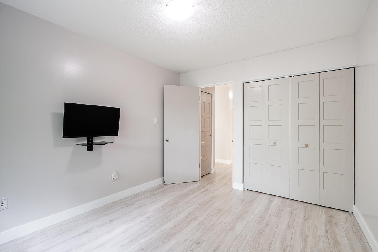 206 15020 North Bluff Road, White Rock, British Columbia  V4B 5A4 - Photo 10 - R3121005