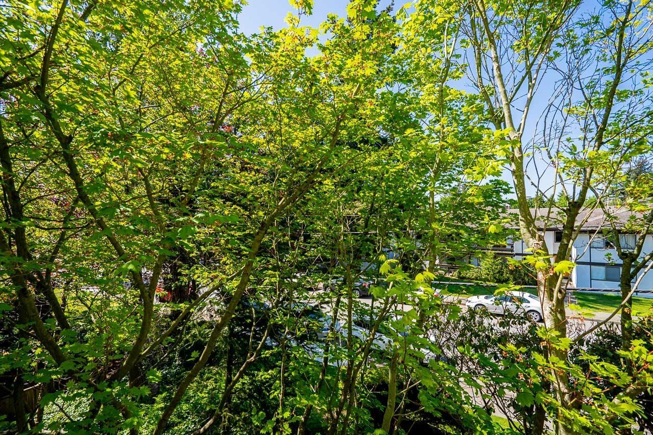 206 15020 North Bluff Road, White Rock, British Columbia  V4B 5A4 - Photo 15 - R3121005
