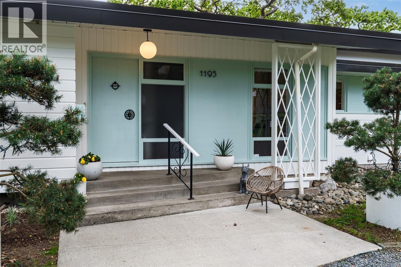 1195 Kings Rd, Victoria, British Columbia