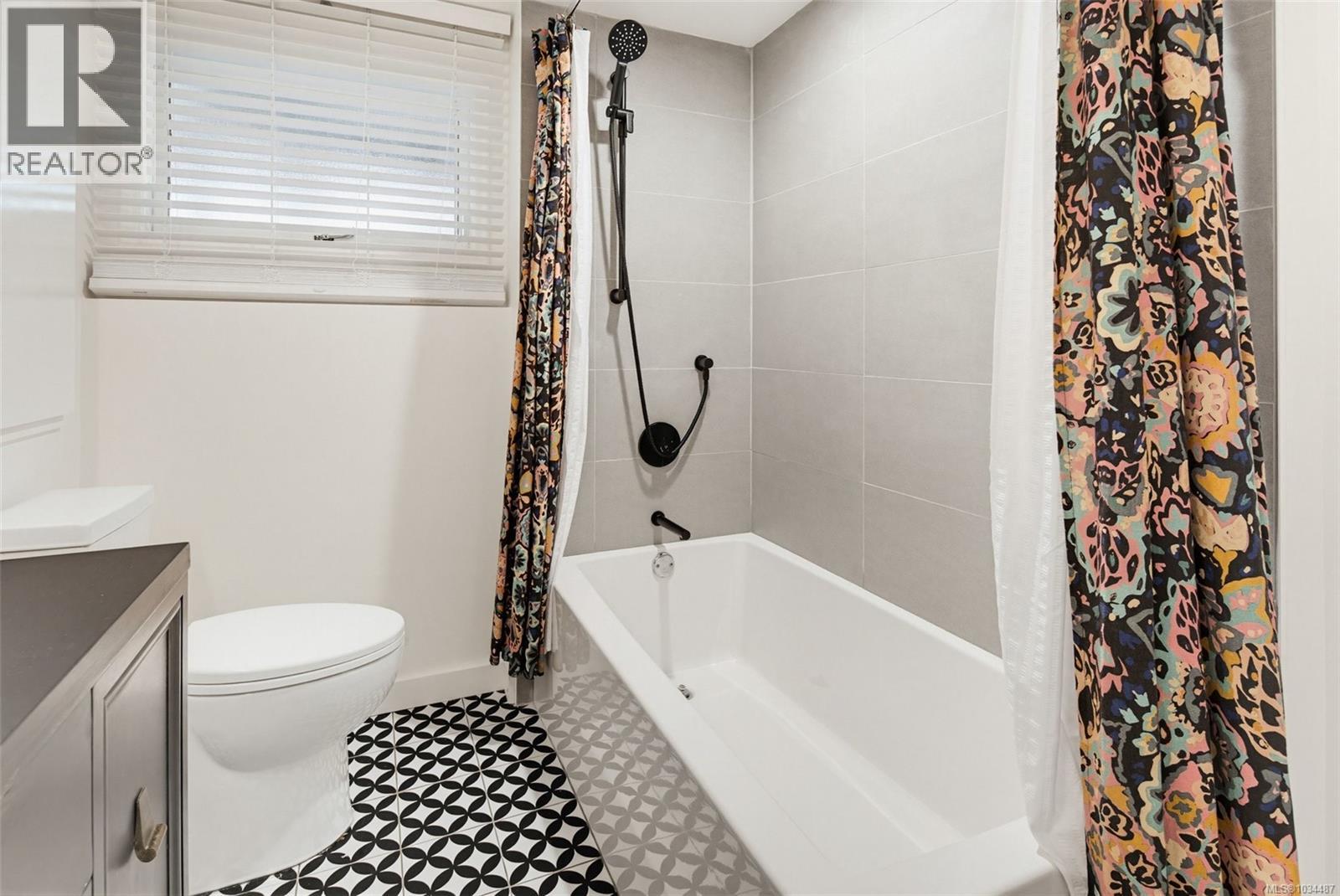 1195 Kings Rd, Victoria, British Columbia  V8T 1X6 - Photo 37 - 1034487