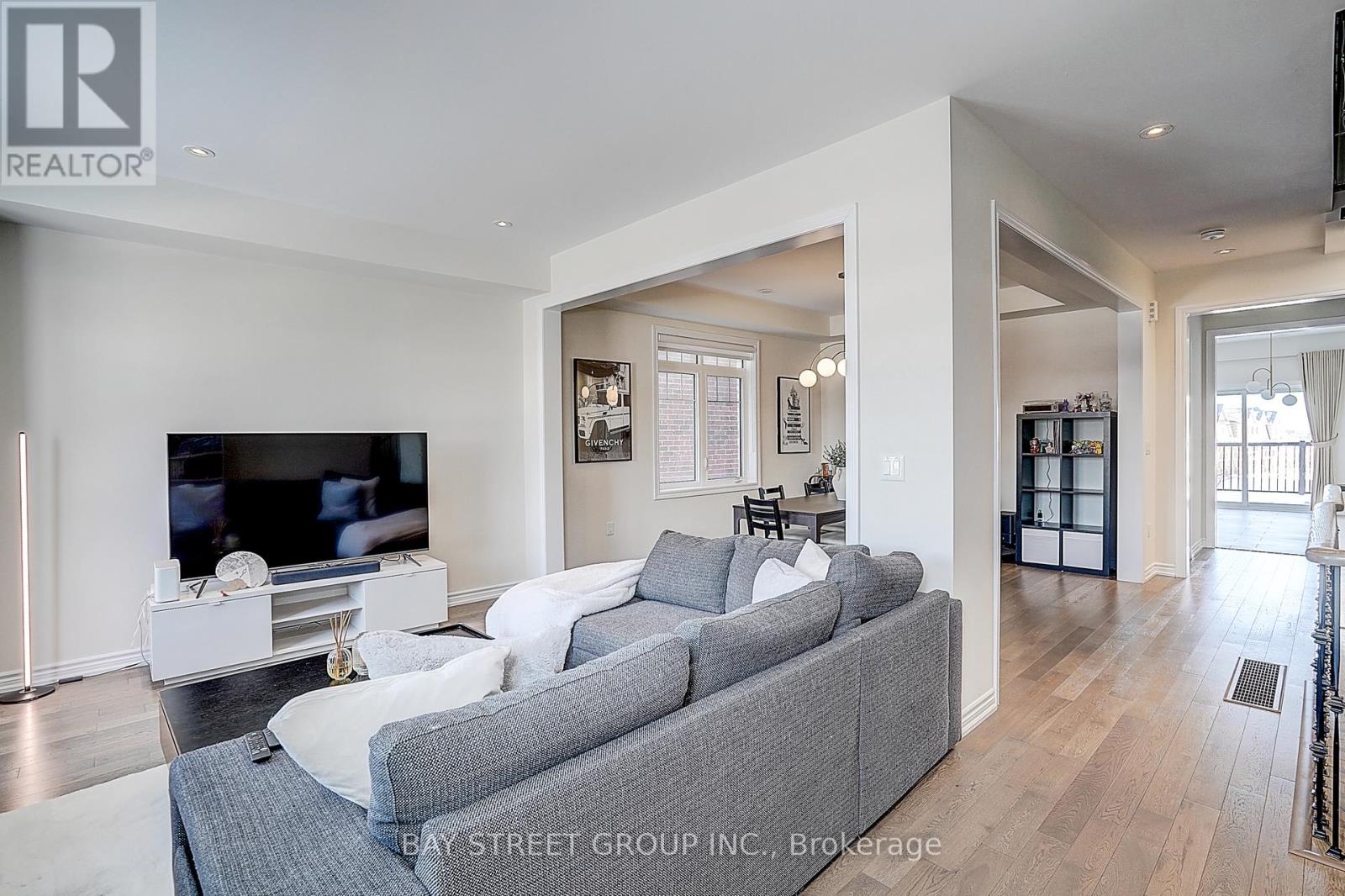 10943 Victoria Square Boulevard, Markham, Ontario  L6C 0Z3 - Photo 14 - N13099054