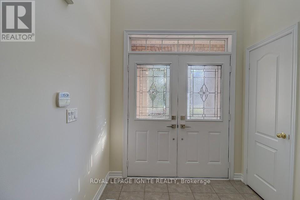 200 Ivy Glen Drive, Vaughan, Ontario  L6A 0P1 - Photo 5 - N13099062