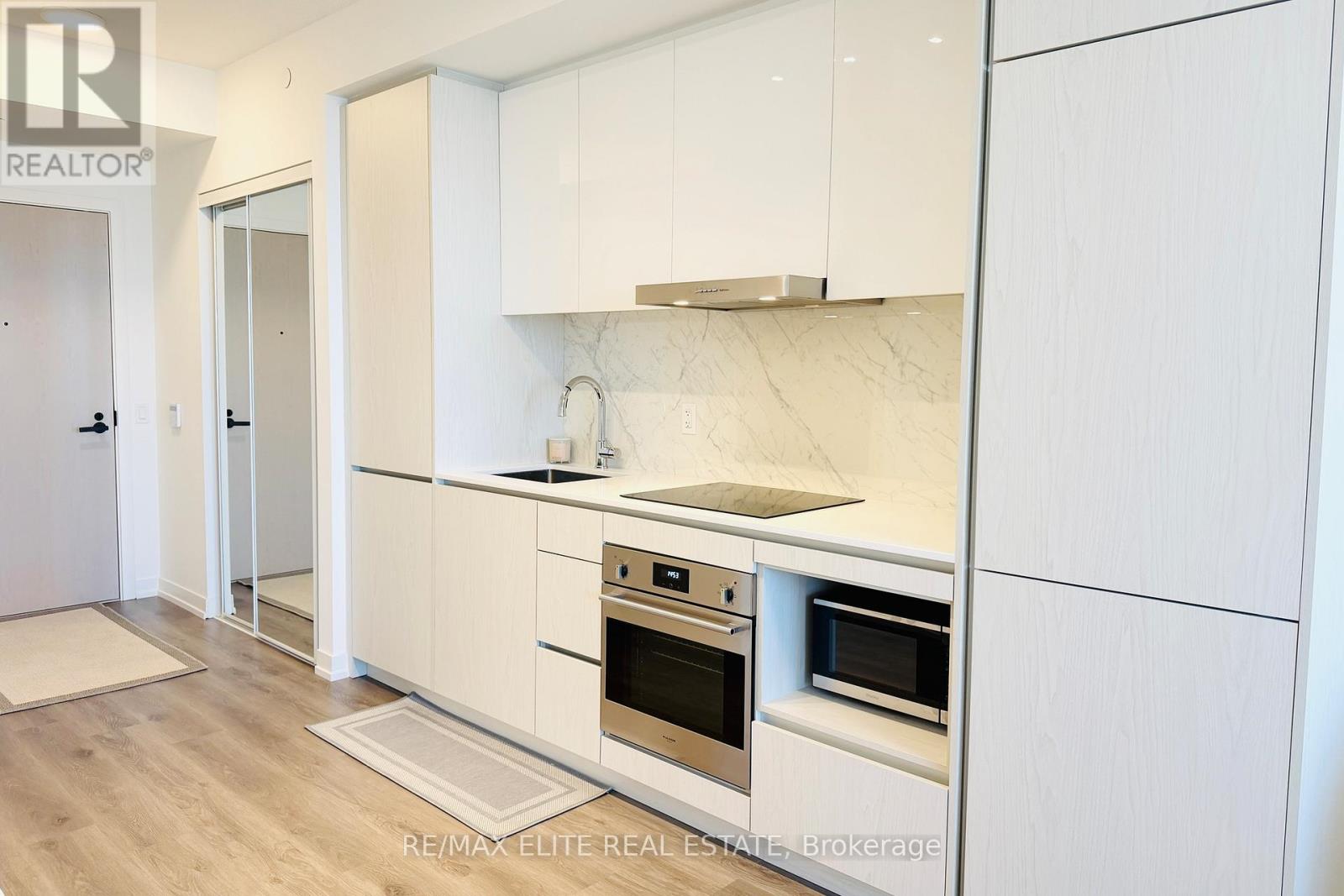 3307 - 28 Interchange Way, Vaughan, Ontario  L4K 0P8 - Photo 3 - N13099230