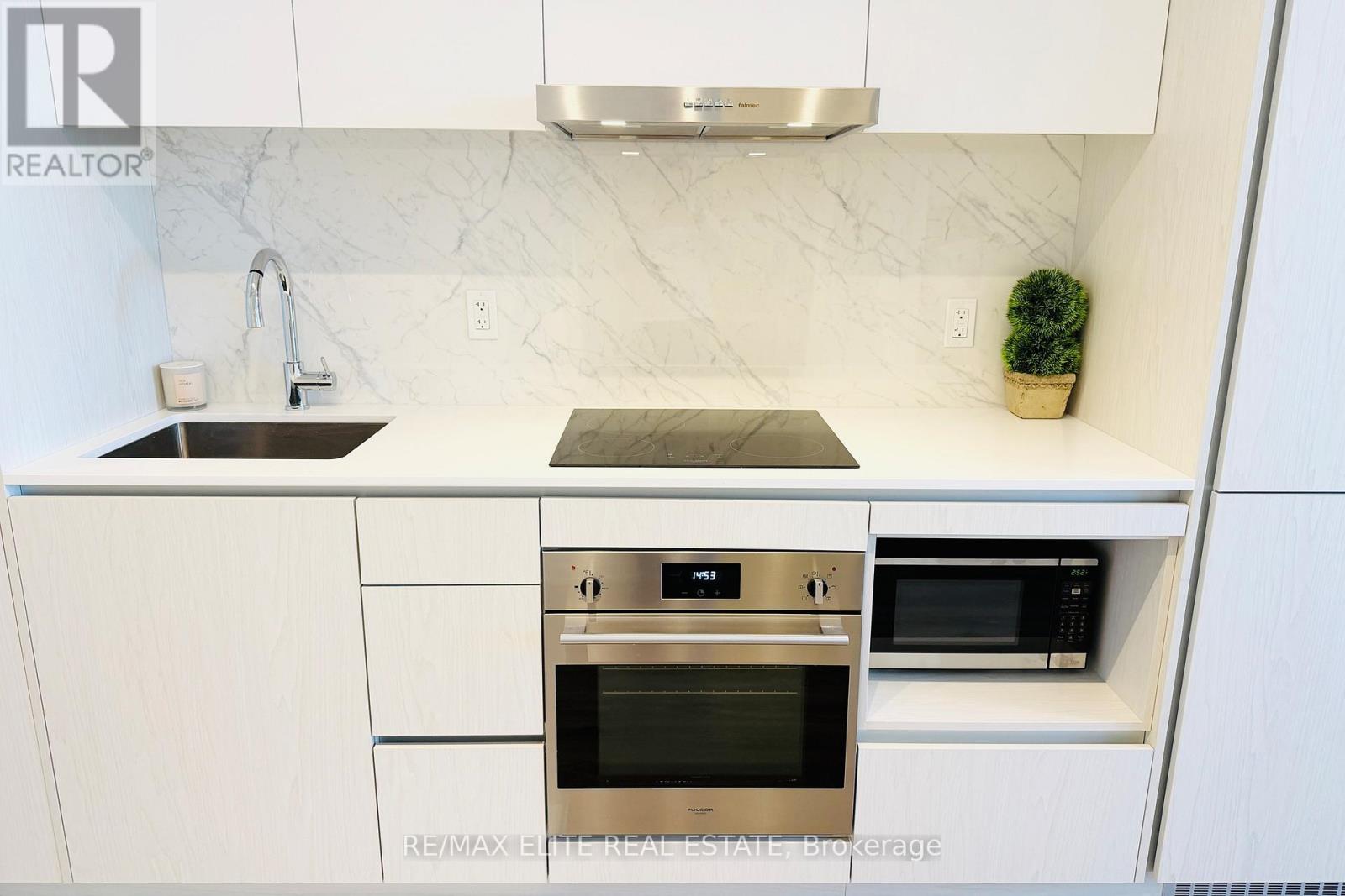 3307 - 28 Interchange Way, Vaughan, Ontario  L4K 0P8 - Photo 4 - N13099230