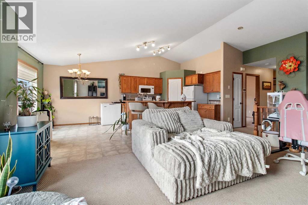 36 Lanterman Close, Red Deer, Alberta  T4R 3K3 - Photo 14 - A2308834