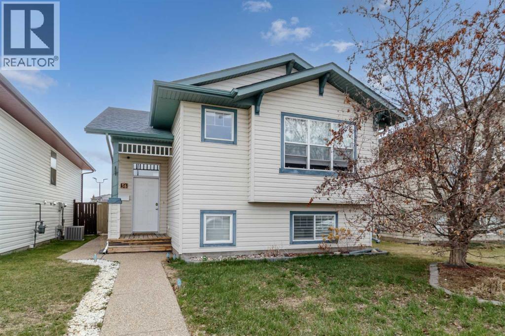 36 Lanterman Close, Red Deer, Alberta  T4R 3K3 - Photo 4 - A2308834