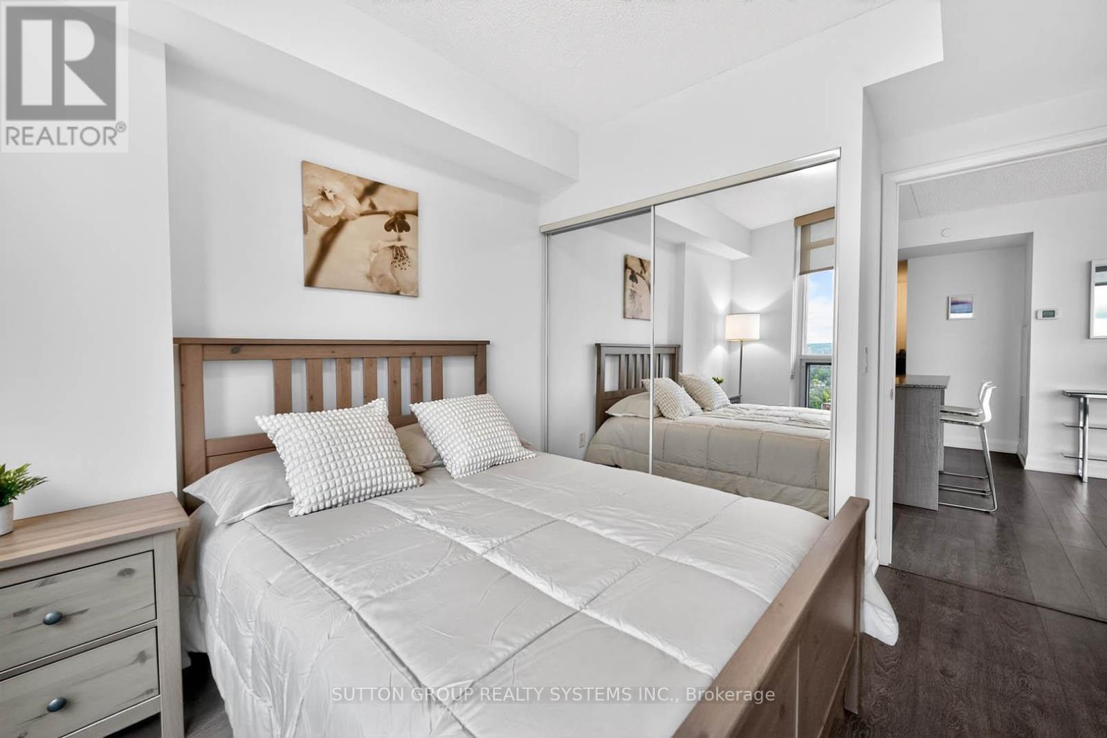 2504 - 9 Valhalla Inn Road, Toronto, Ontario  M9B 0B2 - Photo 12 - W13094020