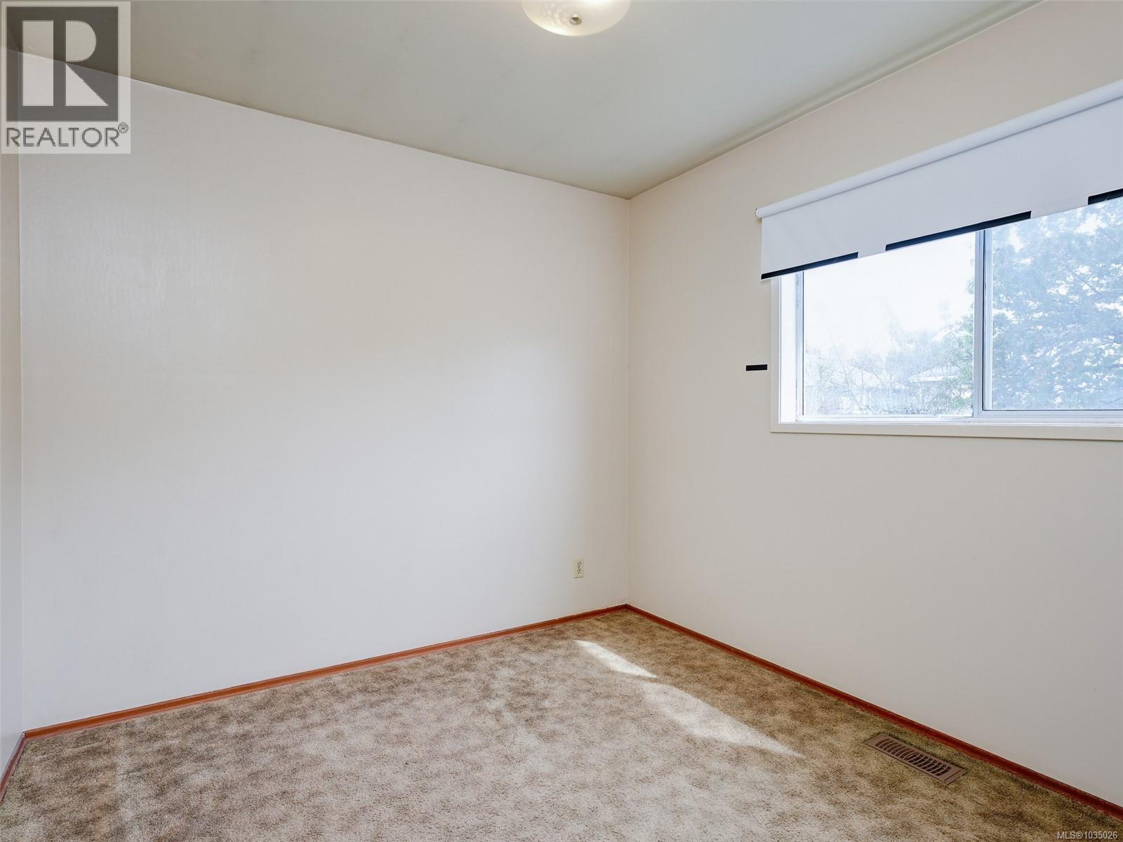 3131 Yew St, Victoria, British Columbia  V8X 1M7 - Photo 16 - 1035026