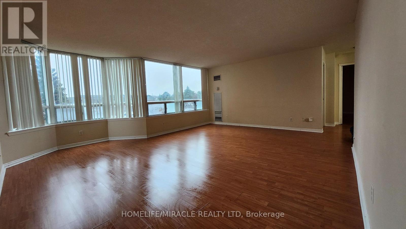 204 - 135 Hillcrest Avenue, Mississauga, Ontario  L5B 4B1 - Photo 13 - W13099014