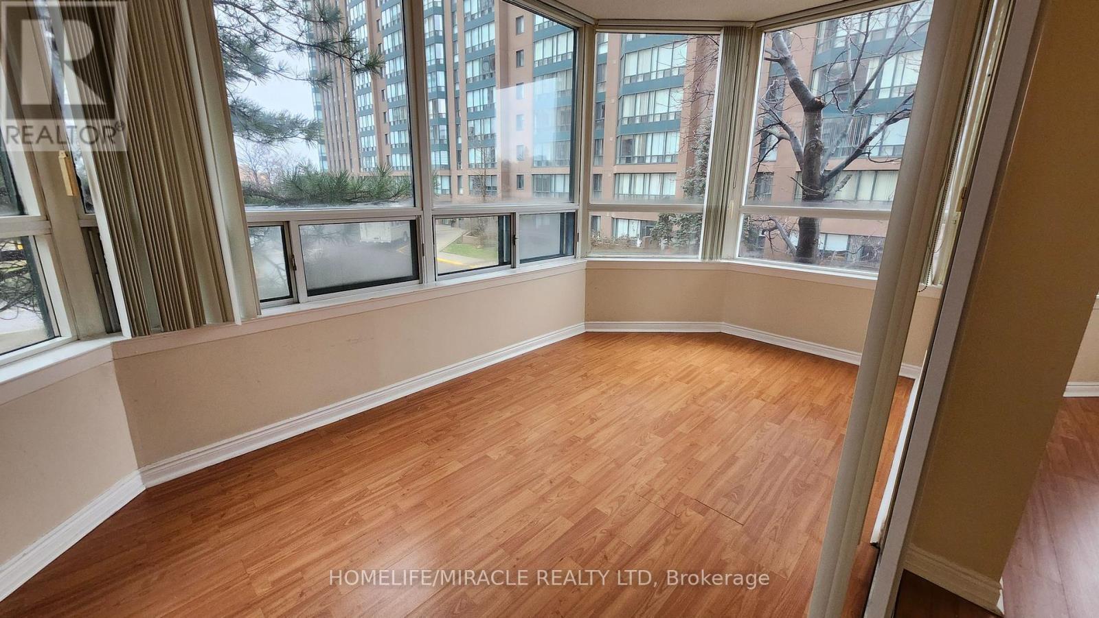204 - 135 Hillcrest Avenue, Mississauga, Ontario  L5B 4B1 - Photo 14 - W13099014